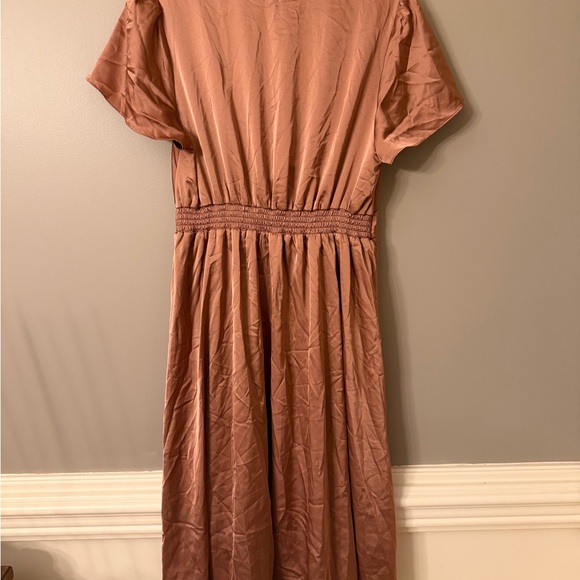 BALTIC BORN Satin Tie Front Midi Dress Copper Flutter Sleeve XL - Picture 6 of 6
